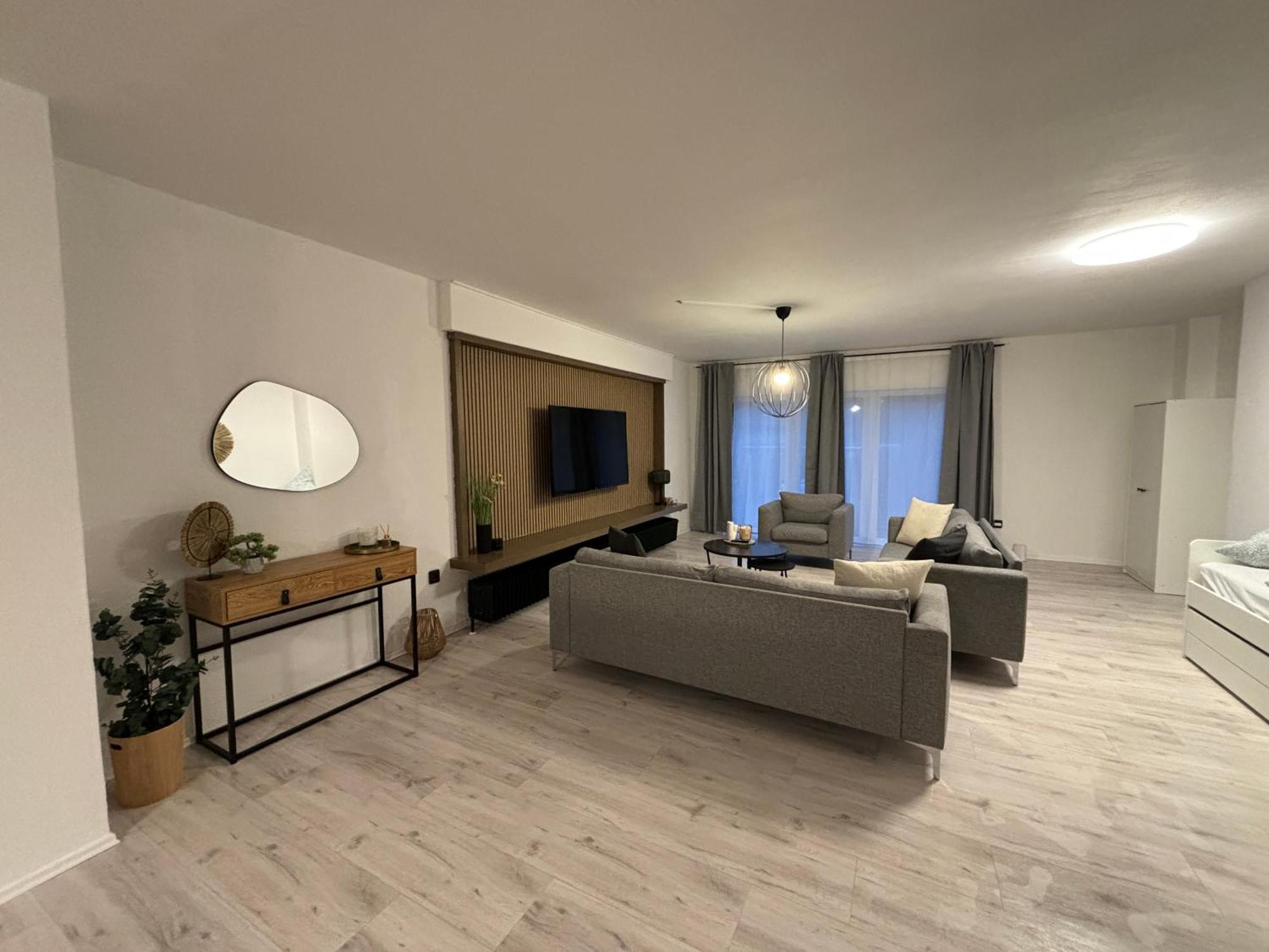 140Qm - 4 Zimmer- Parkplatz - Autobahn - Blauer See - Mallibase Apartments การ์บเซิน ภายนอก รูปภาพ